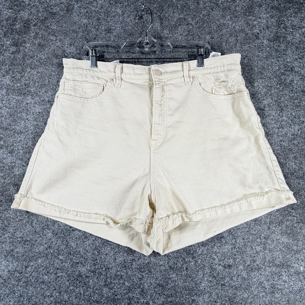 Good American 90s Shorts Womens 15 Off White Distressed Raw Hem Mid Rise Relaxed